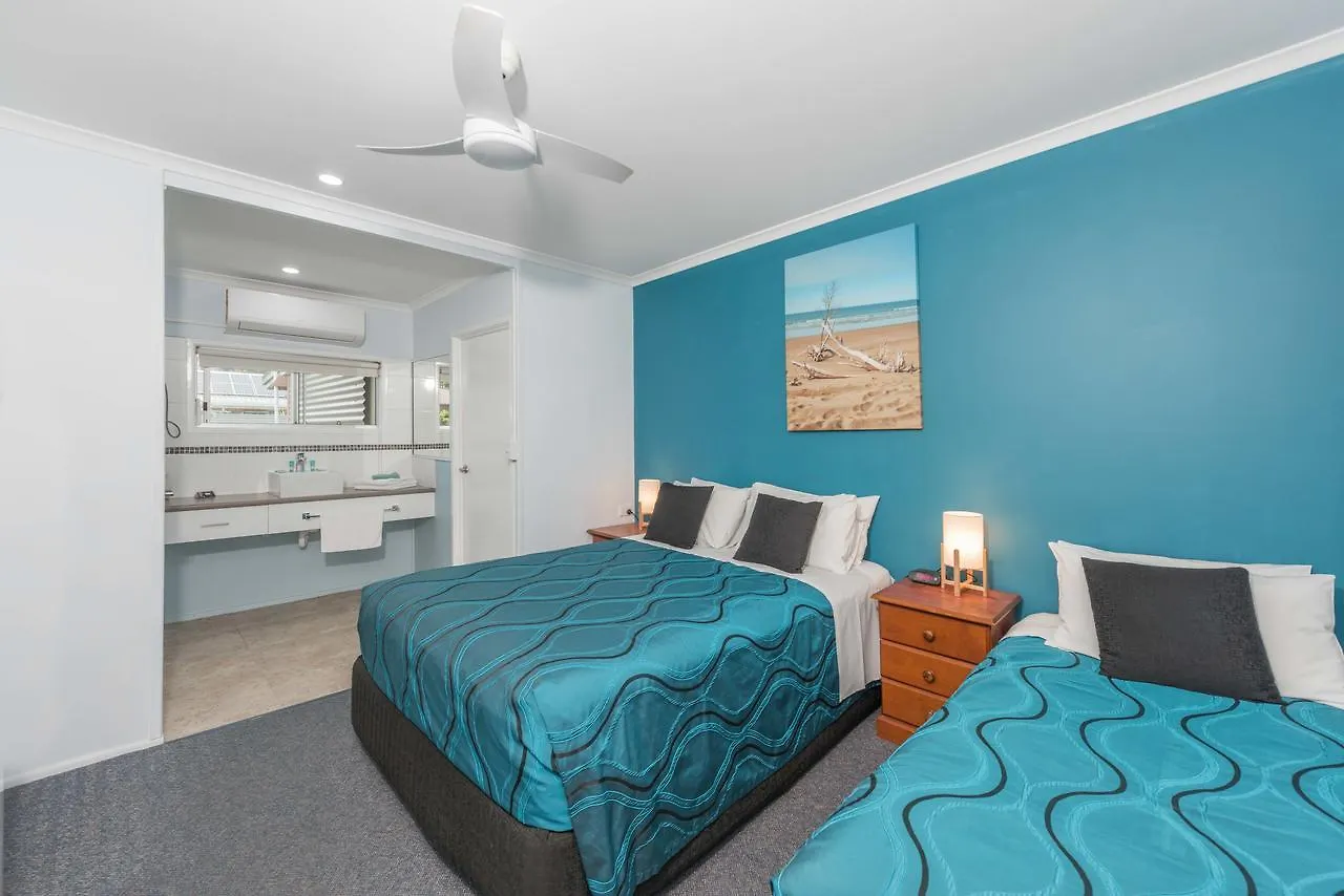 Moore Park Beach Inn Bundaberg 3*,